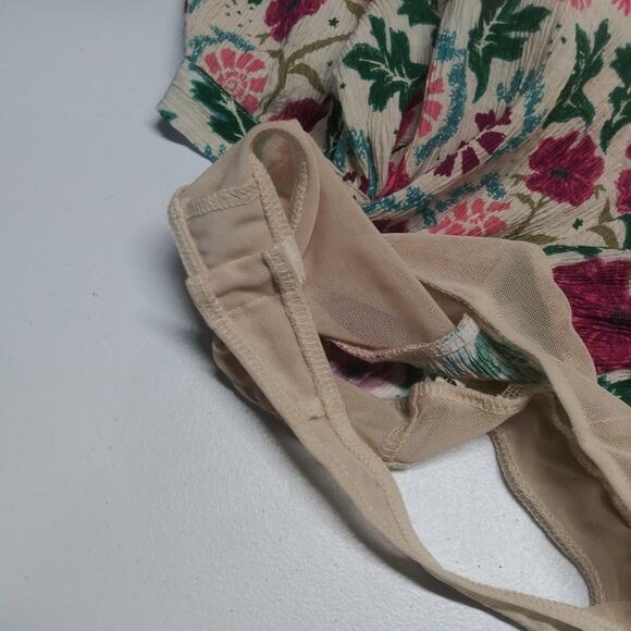 Free People Floral Romantic Boho Lace Open Back Bodysuit Puff Sleeves Size XS - Picture 8 of 11